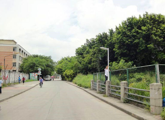 সুপার হোয়াইট 70 ওয়াট সৌর শক্তি রাস্তার আলো, এনার্জি সেভিং সৌর প্যানেল স্ট্রিট লাইট
